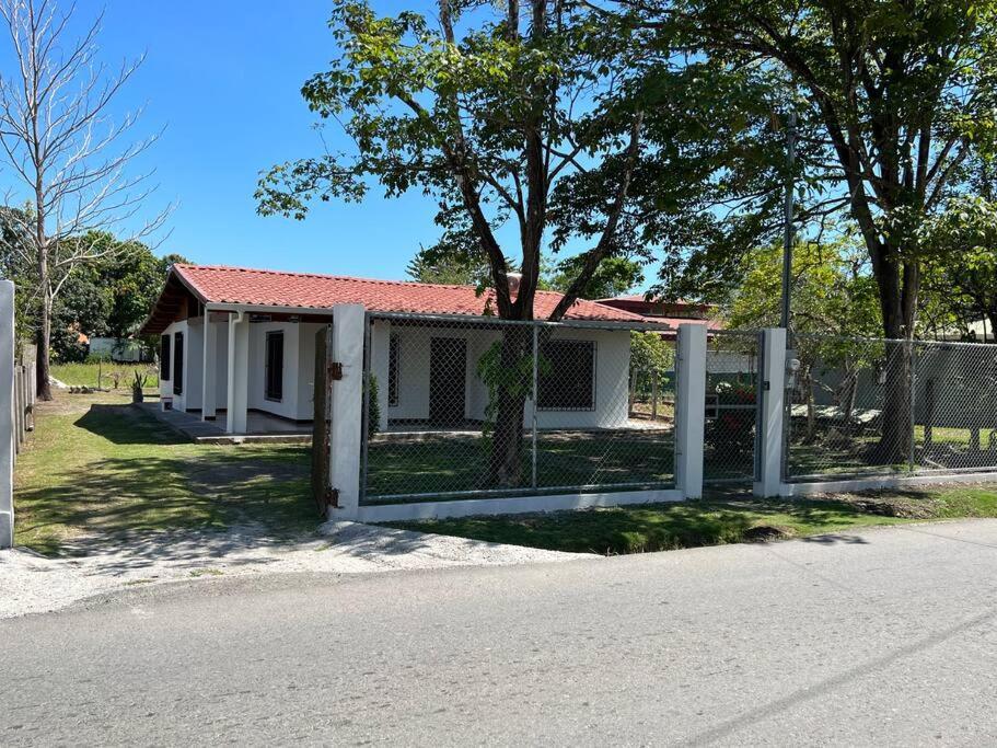 Amplia Casa En Paquera Lägenhet Exteriör bild